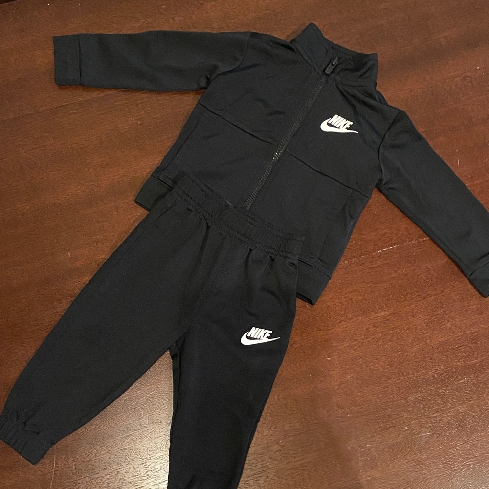 Nike Kids' Black Tracksuit Set sz 12M